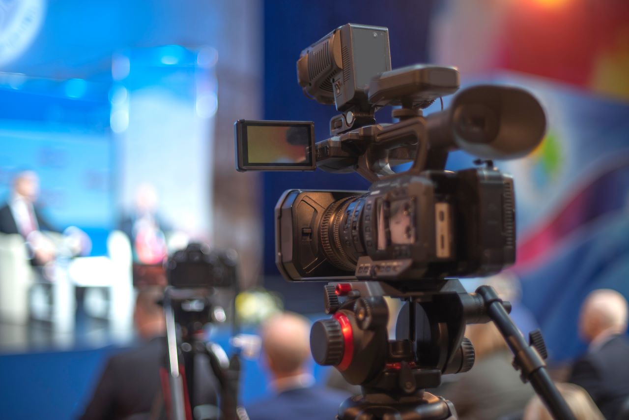 Live Broadcast with camera